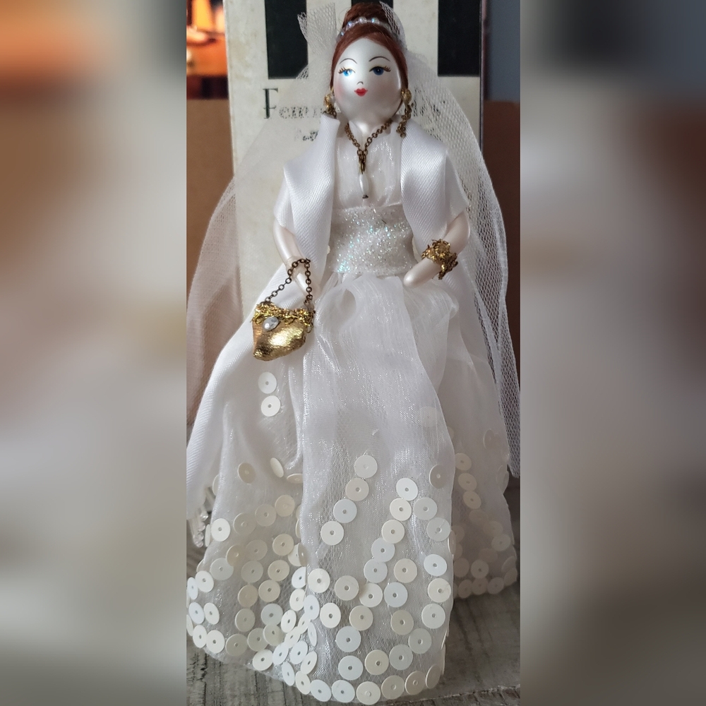 Vintage Alan B Silverstone Femme Fatales The Bride 8" Ornament